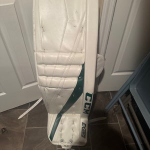 Ben Bishop 1 LEG CCM Extreme Flex III Pro Goalie Leg Pads Pro Stock (Used)