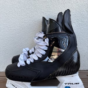 True Pro Custom Hockey Skates Pro Stock 8 (Used)