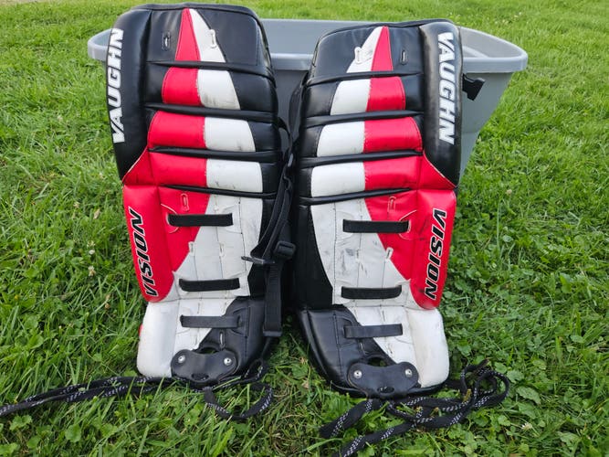 25" Vaughn Vision VPG 700 Goalie Leg Pads (Used)
