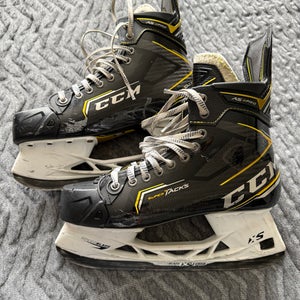 2020 CCM Super Tacks AS3 Pro Hockey Skates Regular Width Pro Stock 9 (Used)