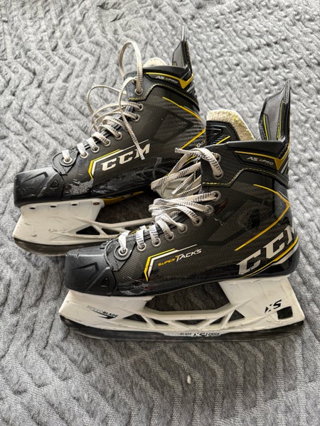 2020 CCM Super Tacks AS3 Pro Hockey Skates Regular Width Pro Stock 9 (Used)