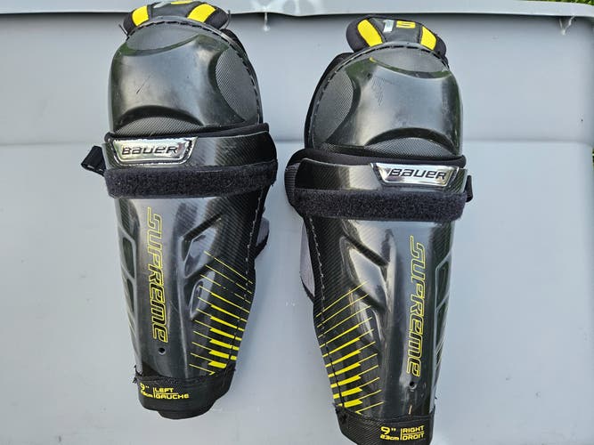 Youth Bauer Supreme 1S 9" Shin Pads (Used)