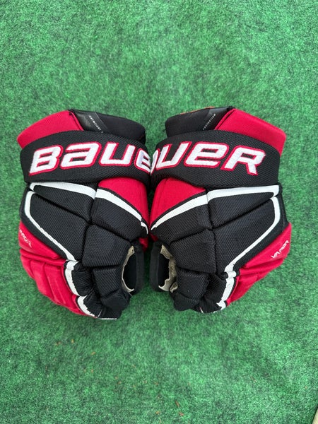 Black & Red Junior Bauer Vapor 3X Pro Gloves 12" (Used)