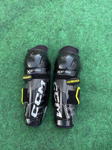 Youth CCM XF Pro Shin Pads 10" (Used)