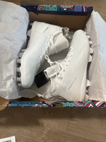 White Men's Size M 9.5 (W 10.5) Adult Mid Top Molded Cleats (New)