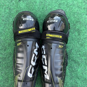 Junior CCM XF Shin Pads 11" (Used)