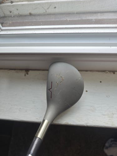 Spalding Right Handed Fairway Wood 5 Wood (used))