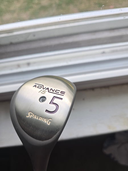 Spalding Right Handed Fairway Wood 5 Wood (used))