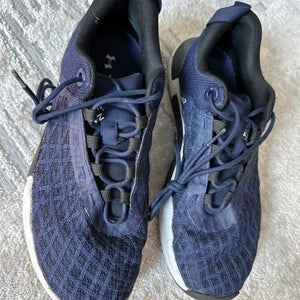 Team issued Notre Dame  lifting shoes