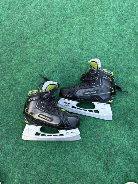 Youth Bauer GSX Hockey Goalie Skates (Regular) Size 13 (Used)