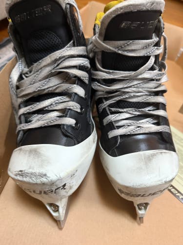 Bauer Supreme One60 Hockey Goalie Skates Size 1 (Used)
