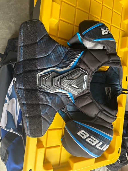 Men's Large Senior Bauer bauer x Shoulder Pads (Used)