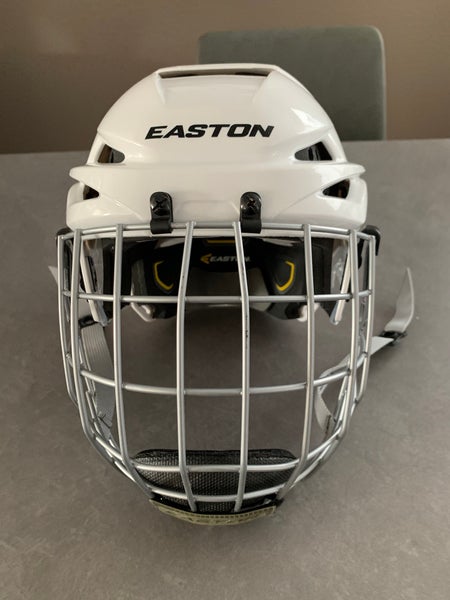 Medium Easton E400 Helmet (Used)