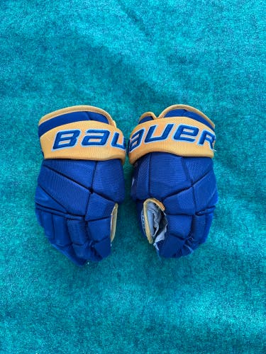Blue & Yellow Senior Bauer Vapor Team Pro  Gloves 13" (Used)