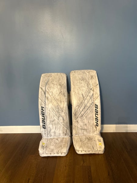 32" Bauer Vapor 3X Goalie Leg Pads (Used)