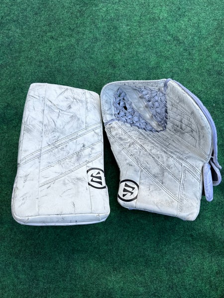 White Junior Warrior Ritual G4 Goalie Glove & Blocker Set Regular (Used)