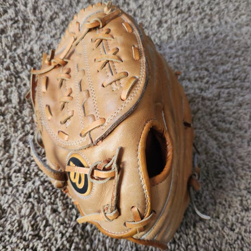 Wilson LH A2247 Endorsed by Bruce Sutter Cy Young Baseball Glove 11.5" Game Ready/Nice