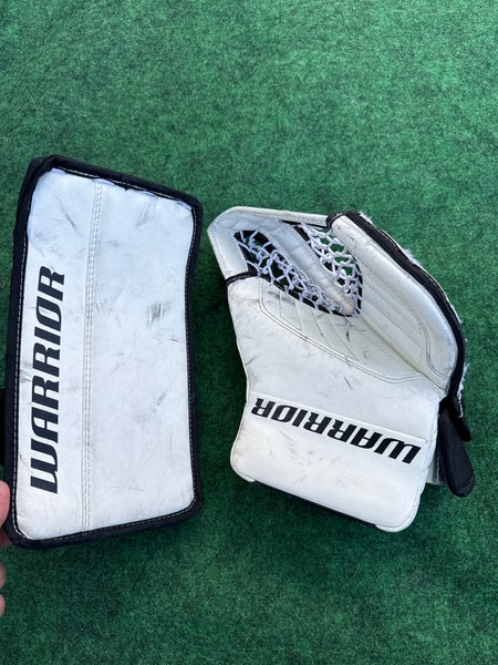 White Youth Warrior Ritual G3 Classic Goalie Glove & Blocker Set Regular (Used)