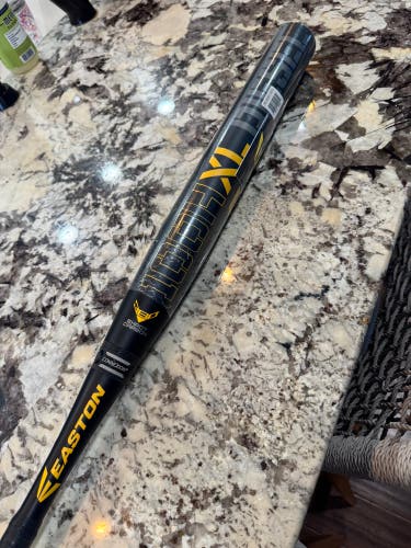 Easton Diesel 100H Bat (-8) 26 oz 34" (New)