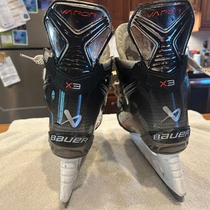 2024 Bauer Vapor X3 Hockey Skates Regular Width 8.5 (Used)