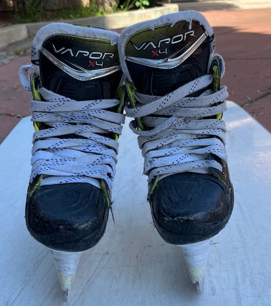 Bauer Vapor X4 Hockey Skates Regular Width Size 2.5 (Used)