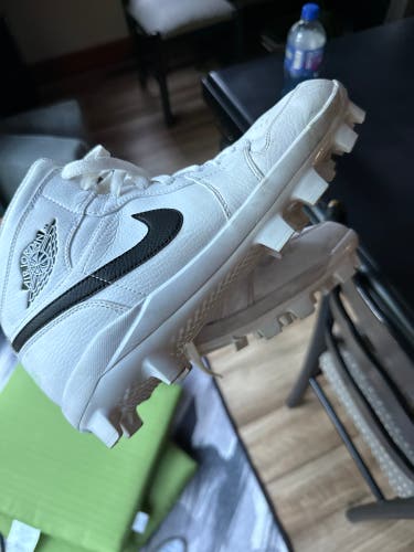 Adult Air Jordan Cleats Cleats (Used) ( offer, worst I can say is no)