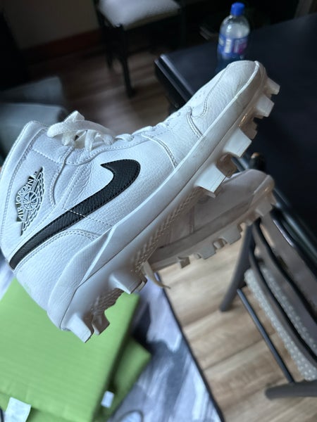 Adult Air Jordan Cleats Cleats (Used) ( offer, worst I can say is no)