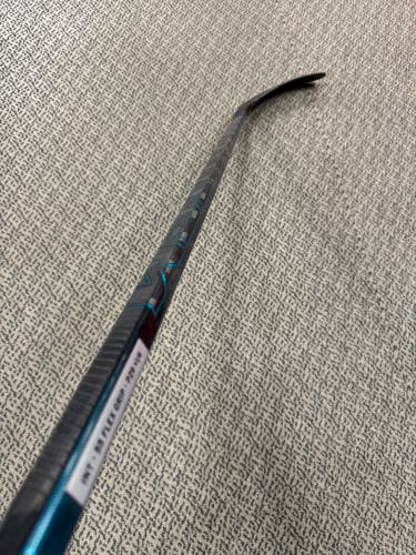 Intermediate CCM Vizion Left Hand Hockey Stick P29 (New) 55 Flex