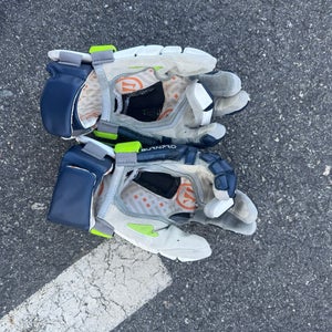 Chesapeake Bayhawks Warrior Lacrosse Gloves 13" (Used)