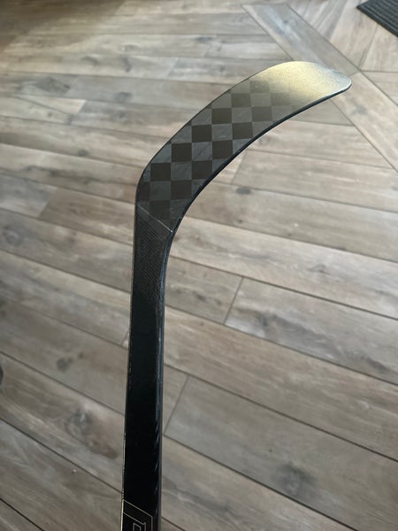 Senior True Project X Smoke Left Hand Hockey Stick T28 (Used)