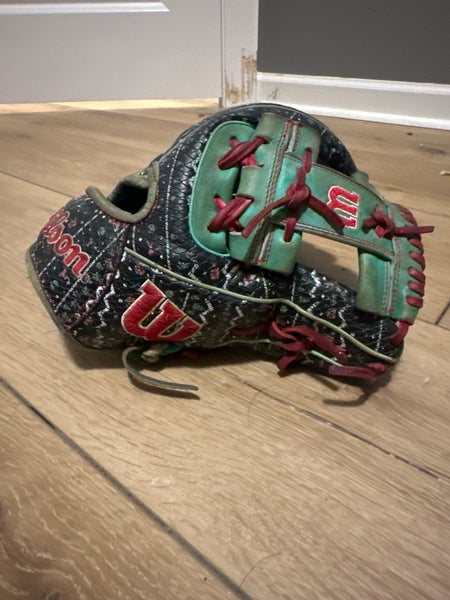 2024 Wilson A2000 RH Infield Baseball Glove 11.5" (Used)