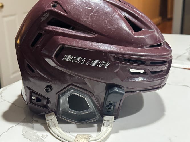 Medium Bauer Re-Akt 150 Helmet (Used)