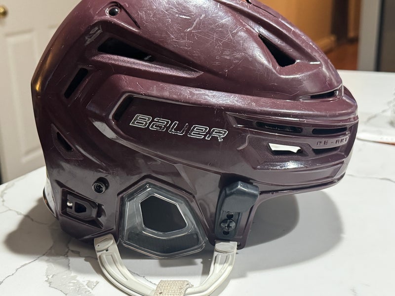 Medium Bauer Re-Akt 150 Helmet (Used)