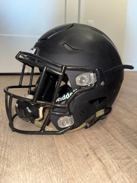 Medium Adult Riddell SpeedFlex Helmet (Used)