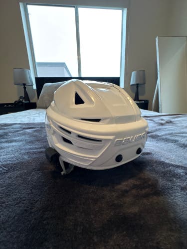 Small Bauer Re-Akt 150 Helmet (Used)