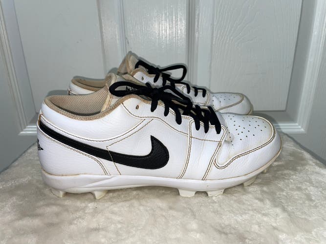 White Men's Size M 8.5 (W 9.5) Adult Air Jordan Low Top Molded Cleats (Used)