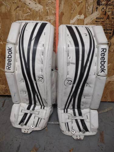 28" Reebok Premier 4 14K Goalie Leg Pads (Used)