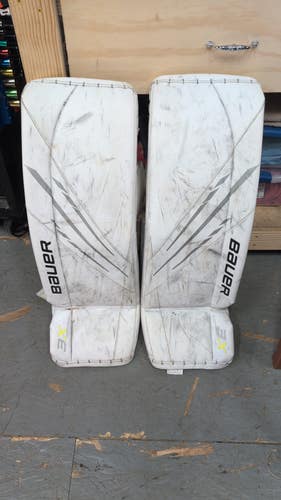Intermediate Large Bauer Vapor 3X Goalie Leg Pads (Used)