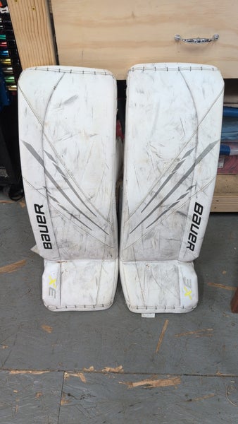 Intermediate Large Bauer Vapor 3X Goalie Leg Pads (Used)