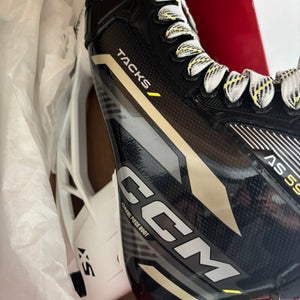 2024 CCM Tacks AS-590 Hockey Skates Regular Width 9 brand new