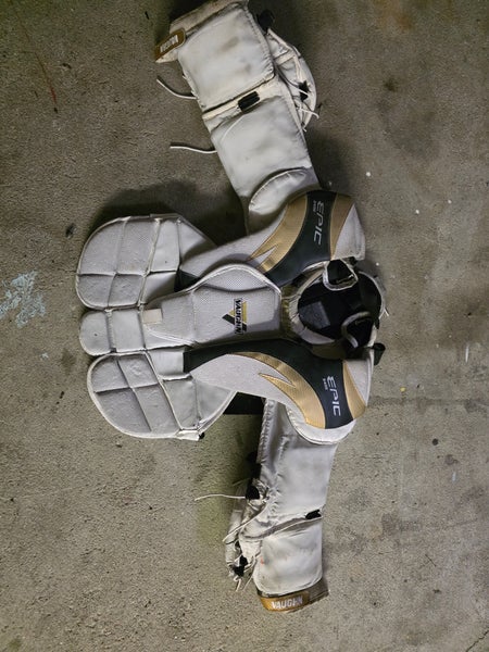 Large Vaughn Epic 8400 Goalie Chest Protector (Used)