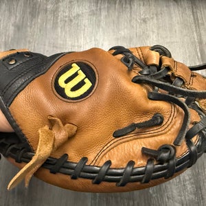 Wilson A900 RH Catcher's Baseball Glove 32.5" (Used)