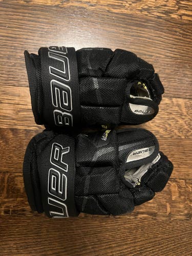 Bauer Supreme Ultrasonic Gloves 10" (Used)
