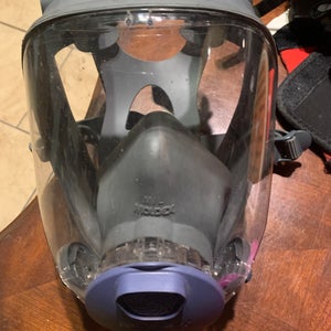 (Used) Moldex 9002 M Mask