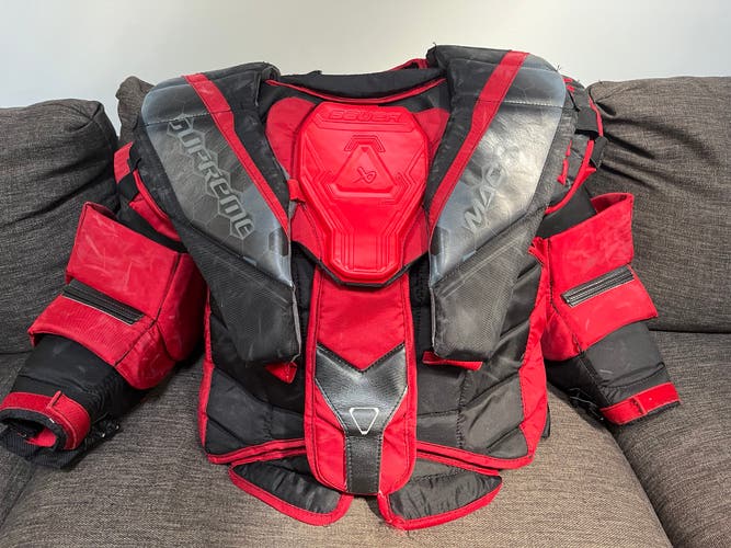 Large Bauer Mach Goalie Chest Protector Pro Stock (Used)