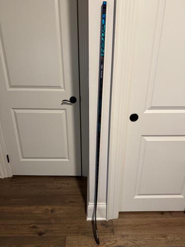 Senior Bauer Twitch Right Handed Hockey Stick P92 (Used)