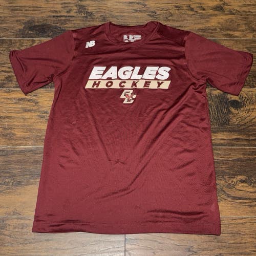 Boston College Eagles NCAA Ice Hockey Team New Balance Workout Tee Shirt Sz Med