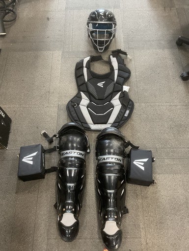 Used Easton 3 PIECE CATCHERS SET Catchers Equipment Other 11614-S000221170