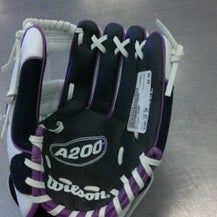 Used Wilson A200 BB/SB Glove RH Throw Purple 10" 11339-S000194049