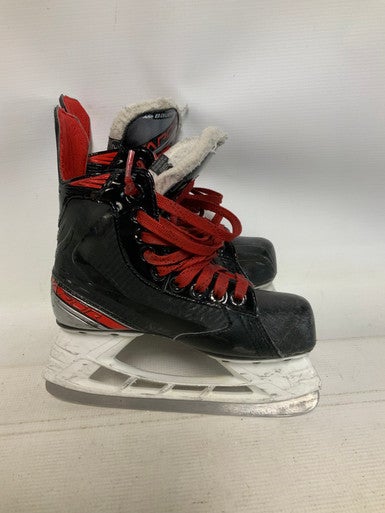 Used Bauer VAPOR X2.5 Junior Hockey Skate Junior 02 11823-S000034028